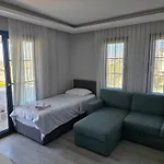 아파트호텔 Cicek Çeşme