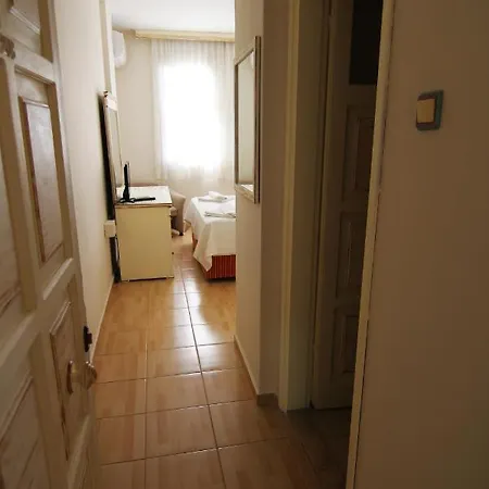 Cicek Apart Otel Çeşme