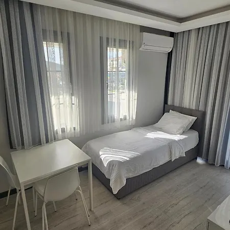 Cicek Aparthotel 3*