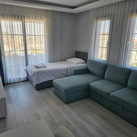 Cicek Aparthotel 3*