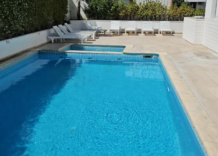 Cicek Çeşme
