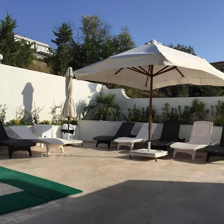 奇赛特公寓酒店 3* Çeşme