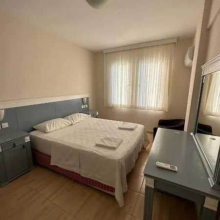 Cicek Aparthotel Cesme