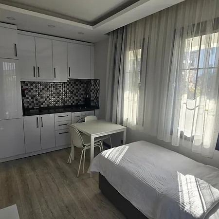 Aparthotel Cicek Çeşme