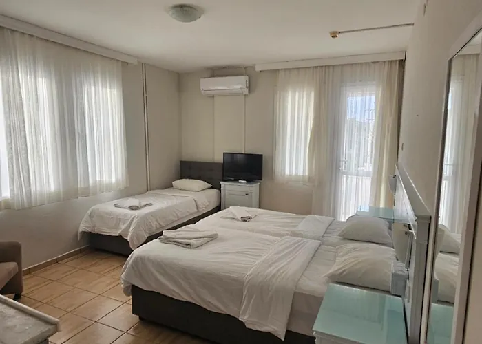 奇赛特公寓酒店 3* Çeşme