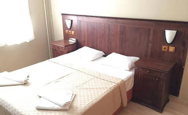 奇赛特公寓酒店 3* Çeşme